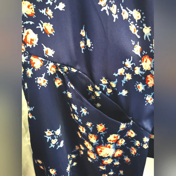 NWT Morgan Lane Robe - Picture 2 of 6